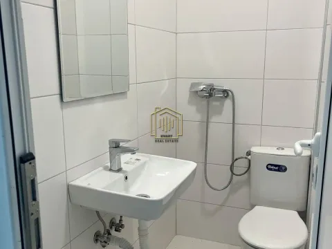Izdavanje, poslovni prostor, 35m², Murtovina, Podgorica - image 3