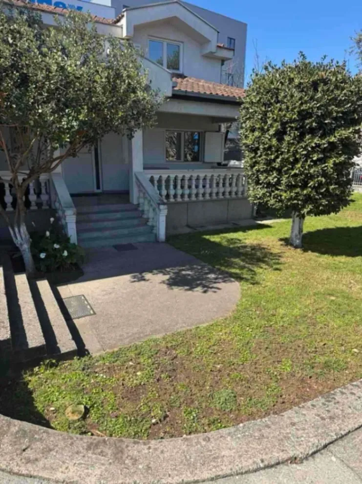 Izdavanje, kuća, 250m², Zabjelo, Podgorica