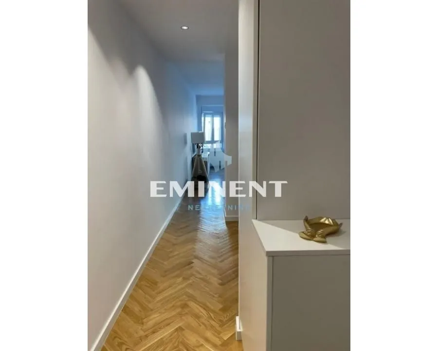 Izdavanje, dvosoban stan, 51m², Savski Venac, Beograd