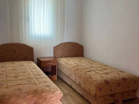 Izdavanje, dvosoban stan, 70m², Ilino, Bar - image 4