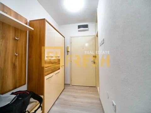 Izdavanje, garsonjera, 30m², Stari Aerodrom, Podgorica - image 9