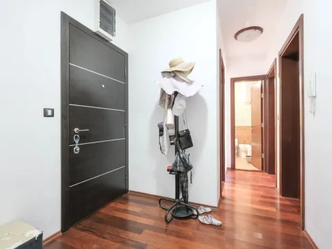 Prodaja, dvosoban stan, 85m², Dobrota, Kotor - image 3