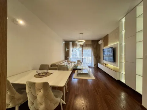 Izdavanje, jednosoban stan, 53m², Master Kvart, Podgorica - image 3