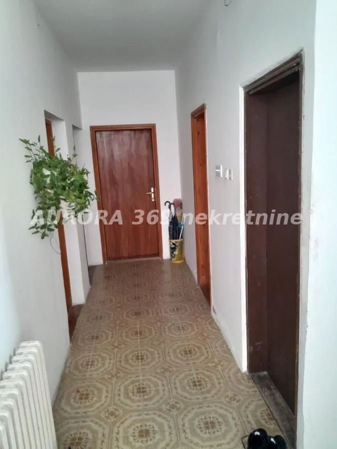Prodaja, kuća, 200m², Veternik, Novi Sad Sve Podlokacije