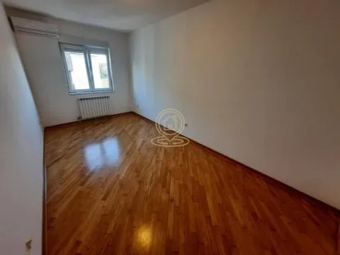Izdavanje, stan, 172m², Vračar Sve Podlokacije, Beograd - image 6