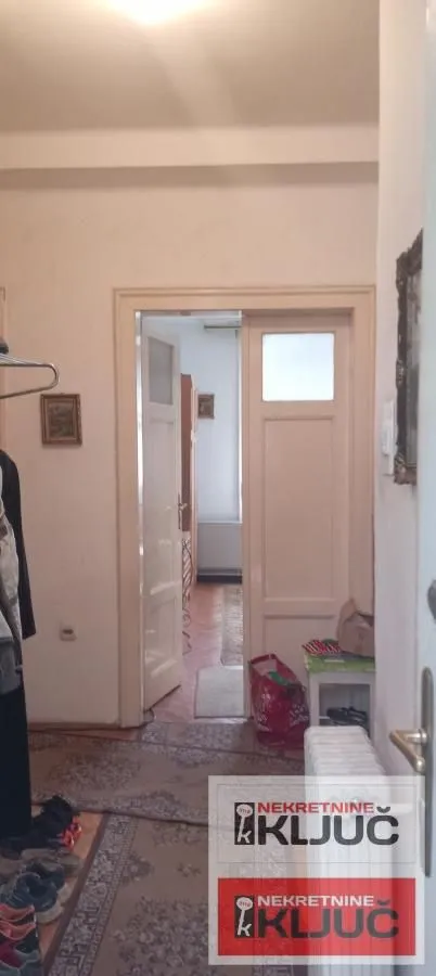 Prodaja, trosoban stan, 102m², Centar, Novi Sad