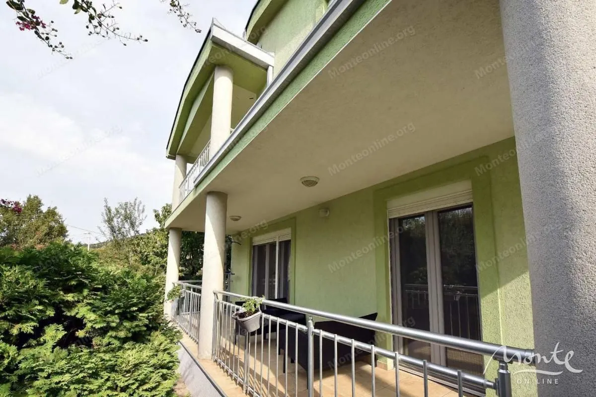 Prodaja, kuća, 175m², Podgorica, Crna Gora