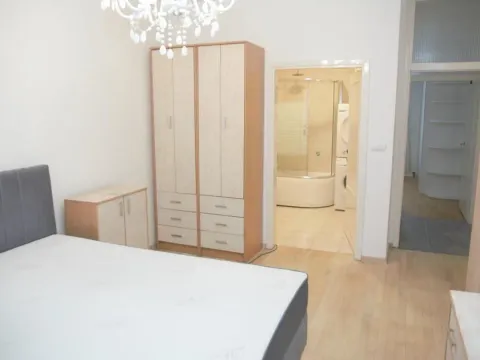 Izdavanje, četvorosoban stan, 110m², Senjak, Beograd - image 8