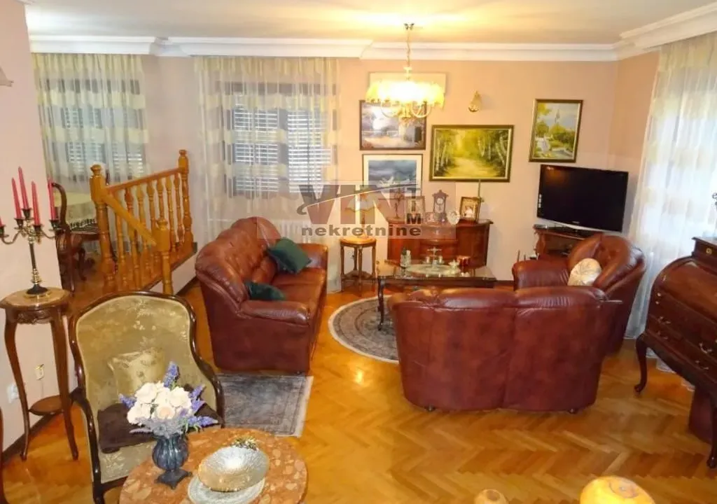 Prodaja, kuća, 415m², Sremska Mitrovica, Srbija