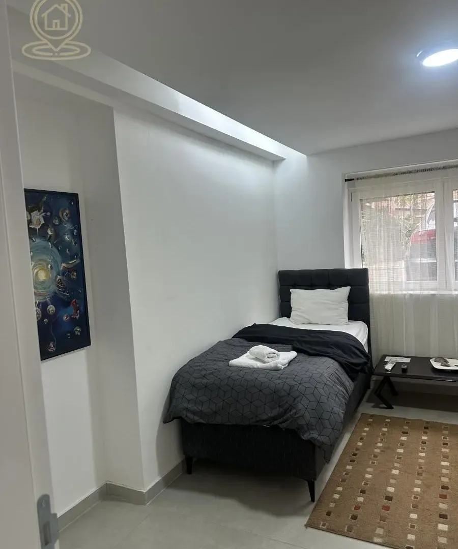 Rent, office space, 93m², Medijana, Niš