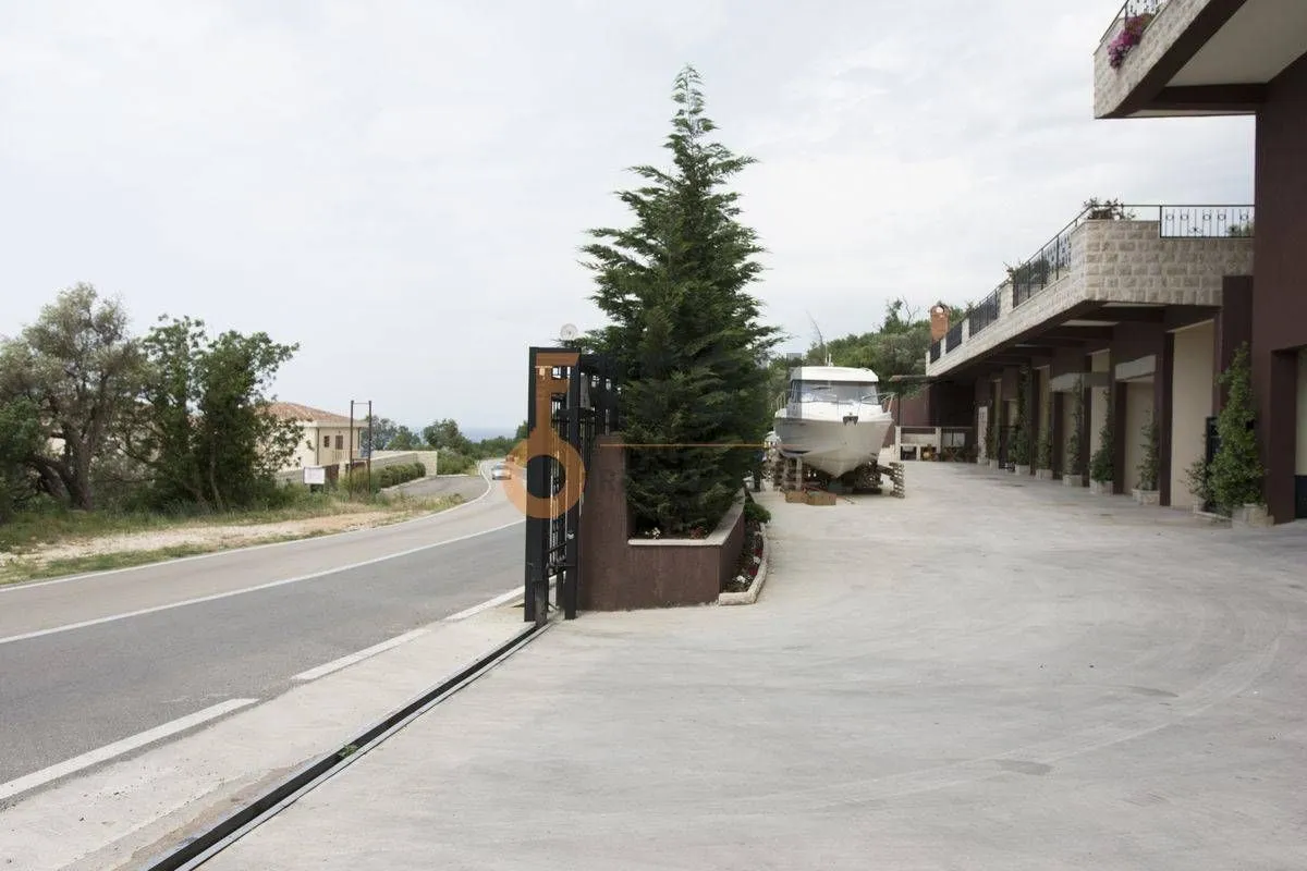 Sale, house, 1000m², Budva, Crna Gora