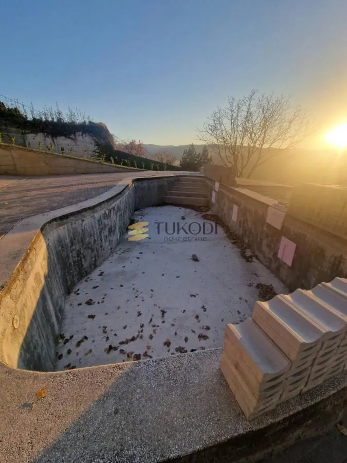 Prodaja, kuća, 550m², Sremska Kamenica, Petrovaradin