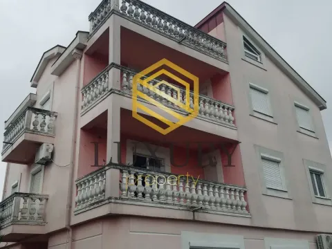 Rent, apartment, 120m², Zlatica, Podgorica - image 11