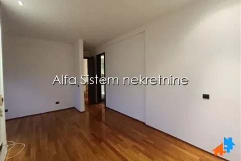 Izdavanje, stan, 176m², Kalenić Pijaca, Vračar Sve Podlokacije - image 14
