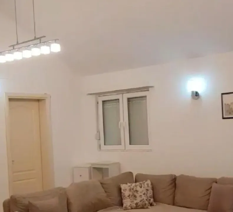 Prodaja, kuća, 100m², Piperi, Podgorica