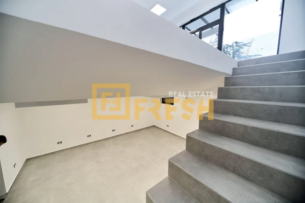 Rent, office space, 95m², City Kvart, Podgorica