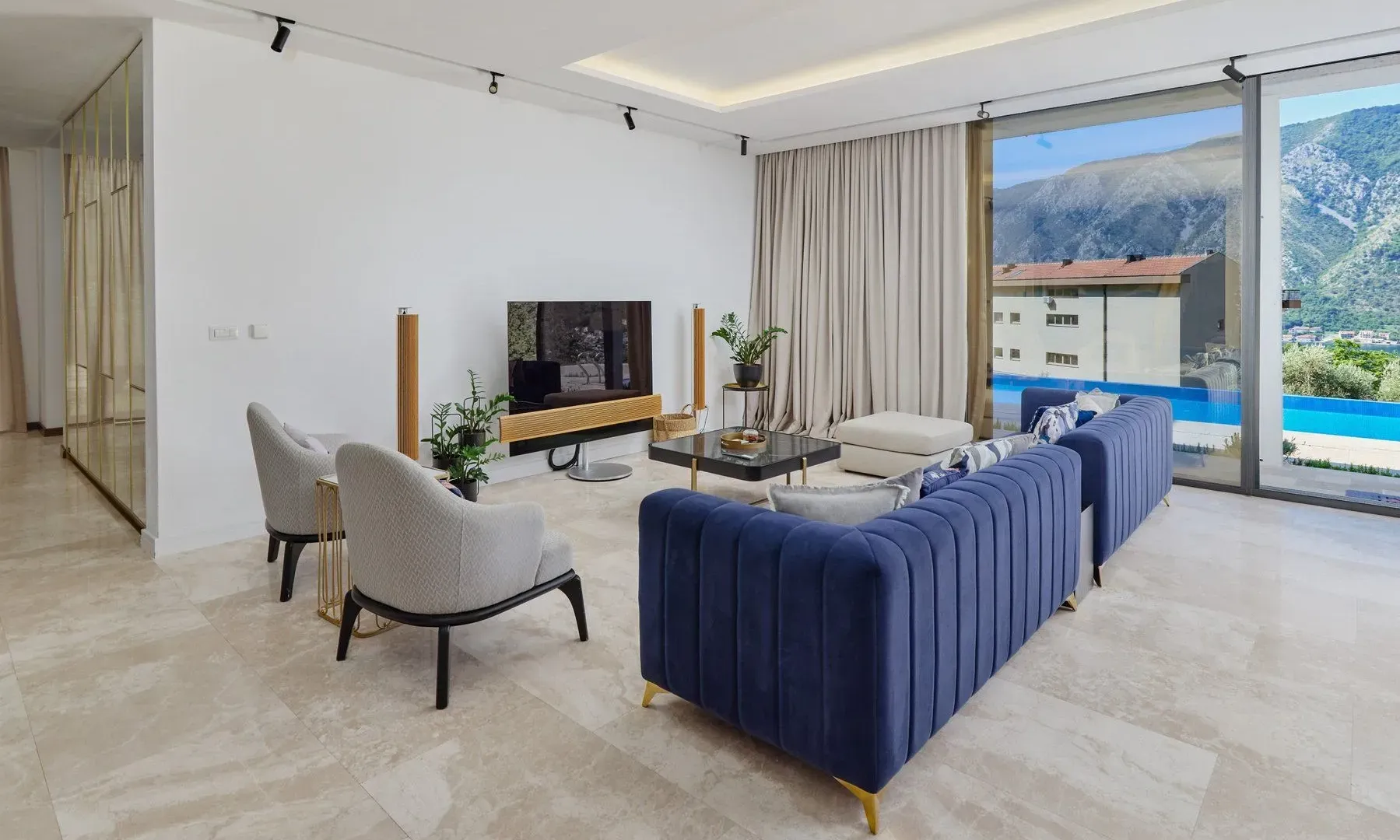 Sale, house, 419m², Dobrota, Kotor