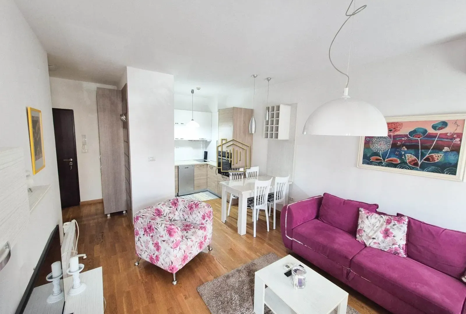 Izdavanje, jednosoban stan, 45m², City Kvart, Podgorica