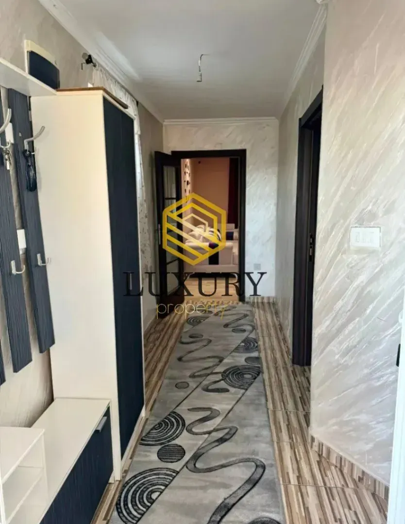Izdavanje, kuća, 100m², Kakaricka Gora, Podgorica