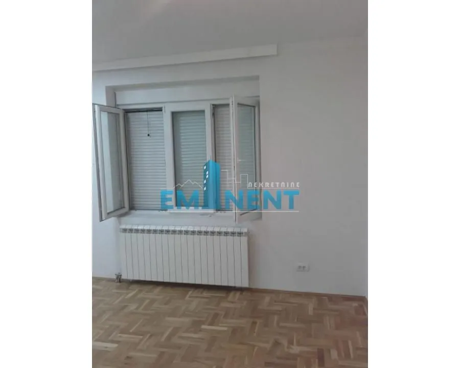 Izdavanje, trosoban stan, 57m², Crveni Krst, Beograd