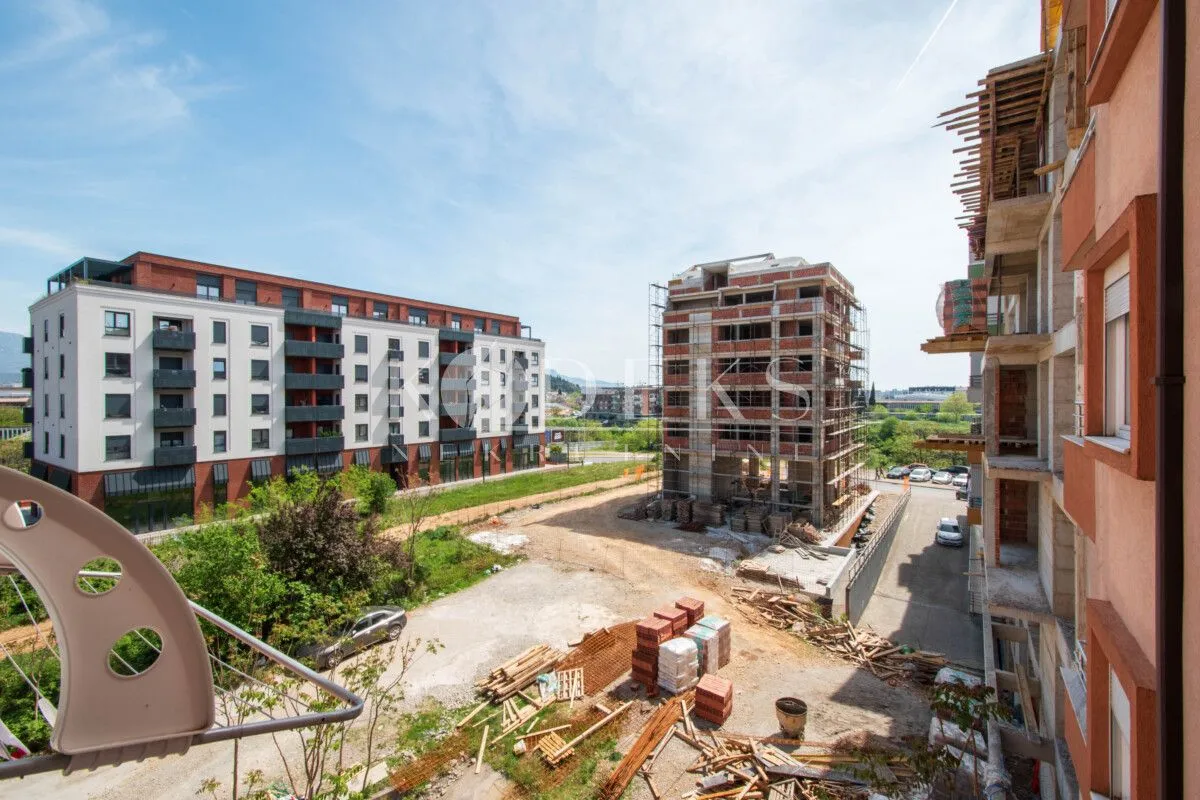 Izdavanje, jednosoban stan, 57m², 1 maj, Podgorica
