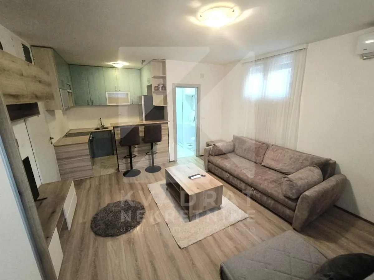 Izdavanje, garsonjera, 28m², 1 maj, Podgorica