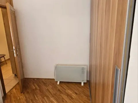 Izdavanje, jednosoban stan, 38m², Pod Goricom, Podgorica - image 14