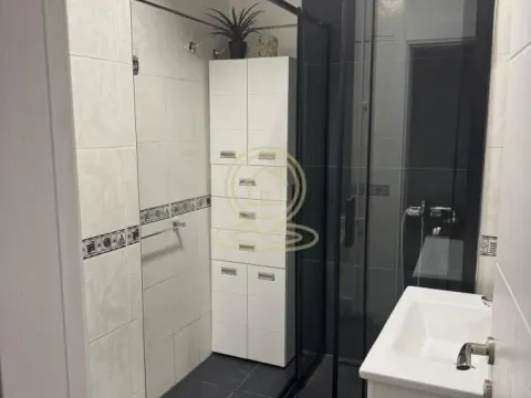 Izdavanje, trosoban stan, 120m², Savski Venac, Beograd - image 12