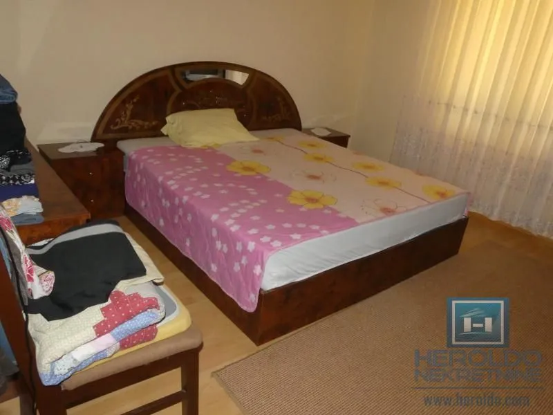 Prodaja, kuća, 279m², Strelište, Jagodina