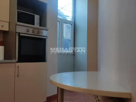 Izdavanje, trosoban stan, 90m², Stari Grad, Beograd - image 6