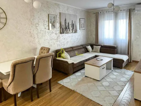 Rent, one bedroom apartment, 45m², City Kvart, Podgorica - image 1