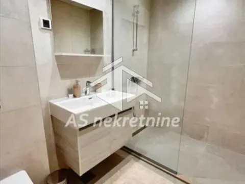 Izdavanje, trosoban stan, 75m², Savski Venac, Beograd - image 11