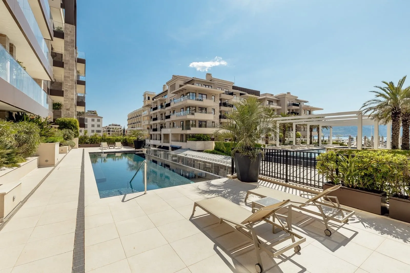 Rent, one bedroom apartment, 63m², Porto Montenegro, Tivat
