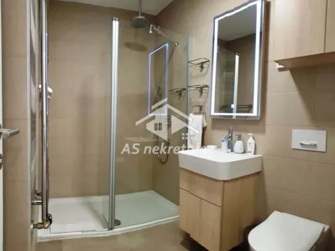 Izdavanje, trosoban stan, 72m², Novi Beograd Blok 67, Novi Beograd Sve Podlokacije - image 32