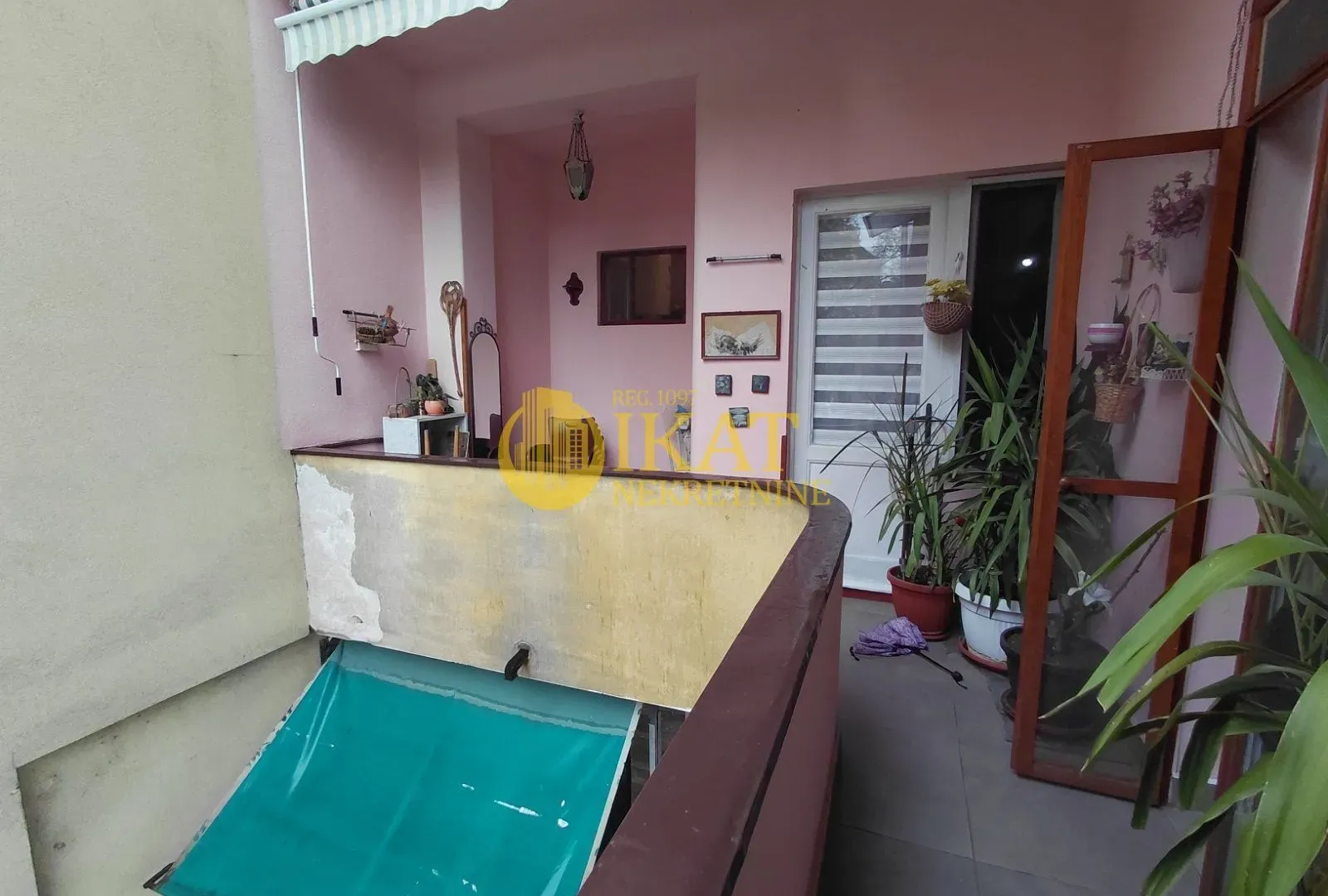 Prodaja, četvorosoban stan, 110m², Zemun Centar, Zemun Sve Podlokacije
