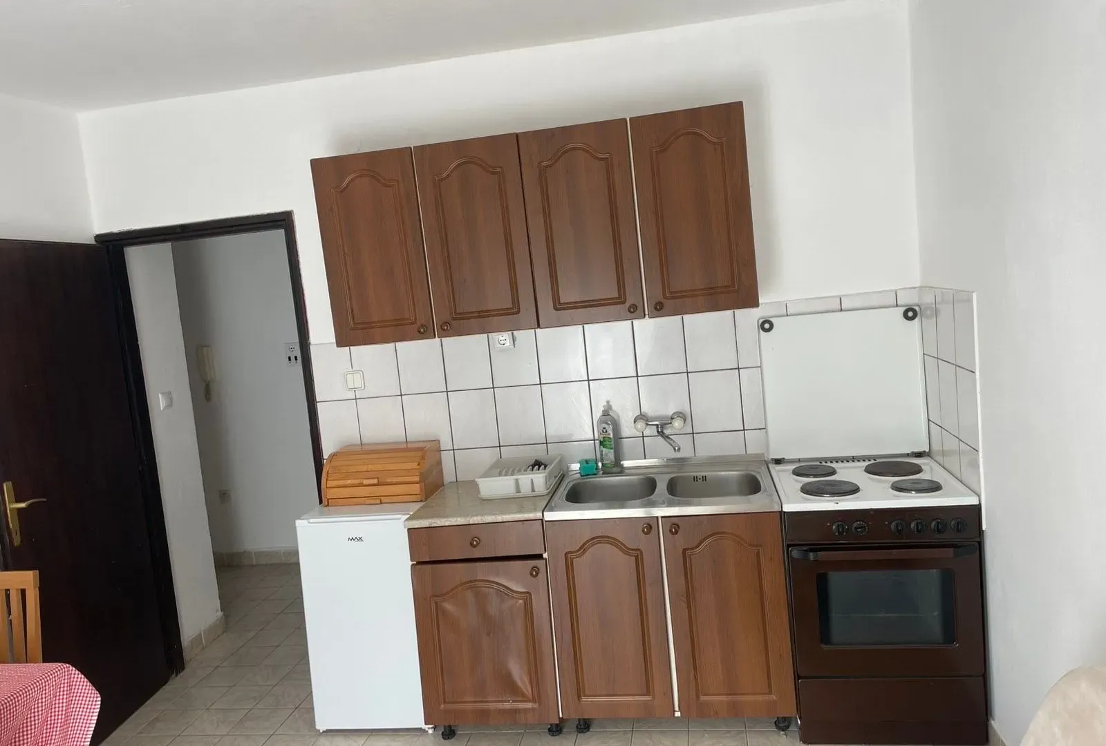 Rent, one bedroom apartment, 40m², Tre Canne, Budva