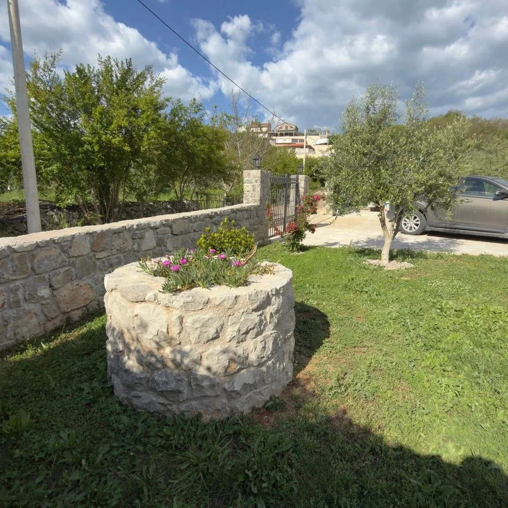 Prodaja, kuća, 96m², Krimovica, Kotor