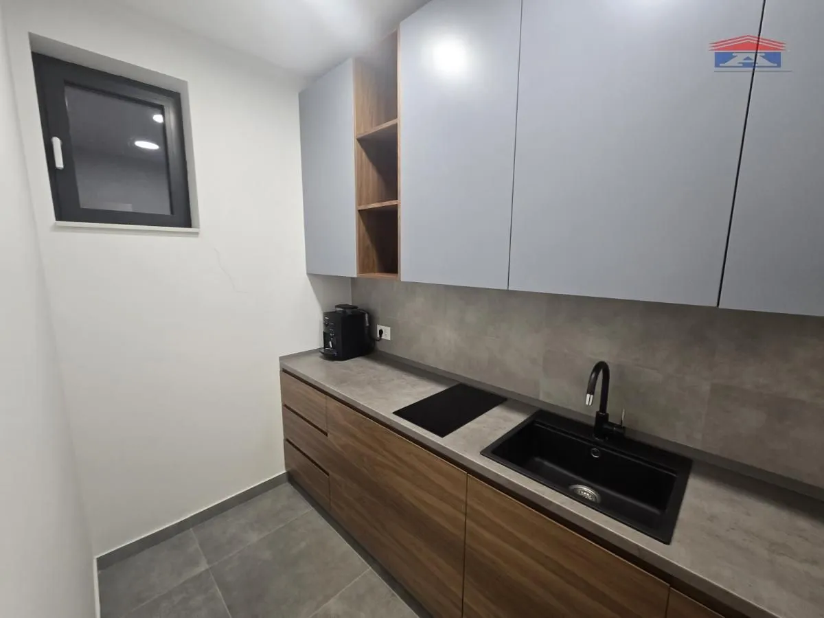 Prodaja, trosoban stan, 101m², Centar, Novi Sad