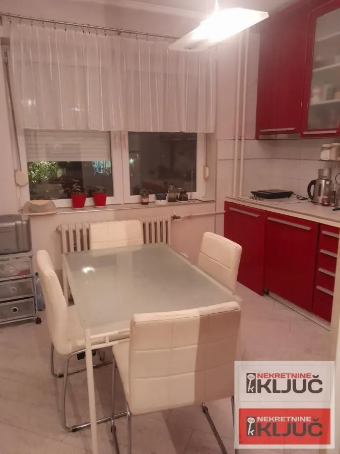 Prodaja, dvosoban stan, 60m², Spens, Novi Sad Sve Podlokacije