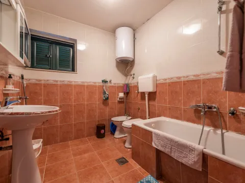 Prodaja, kuća, 400m², Dobrota, Kotor - image 14