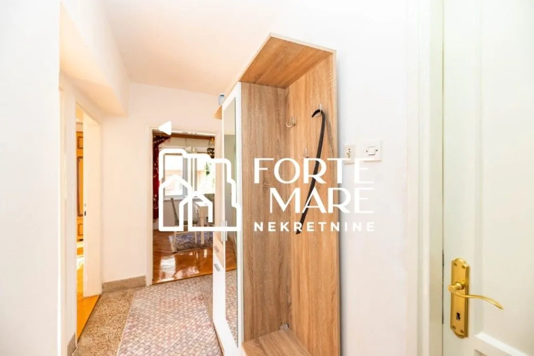 Prodaja, dvosoban stan, 73m², Herceg Novi, Crna Gora