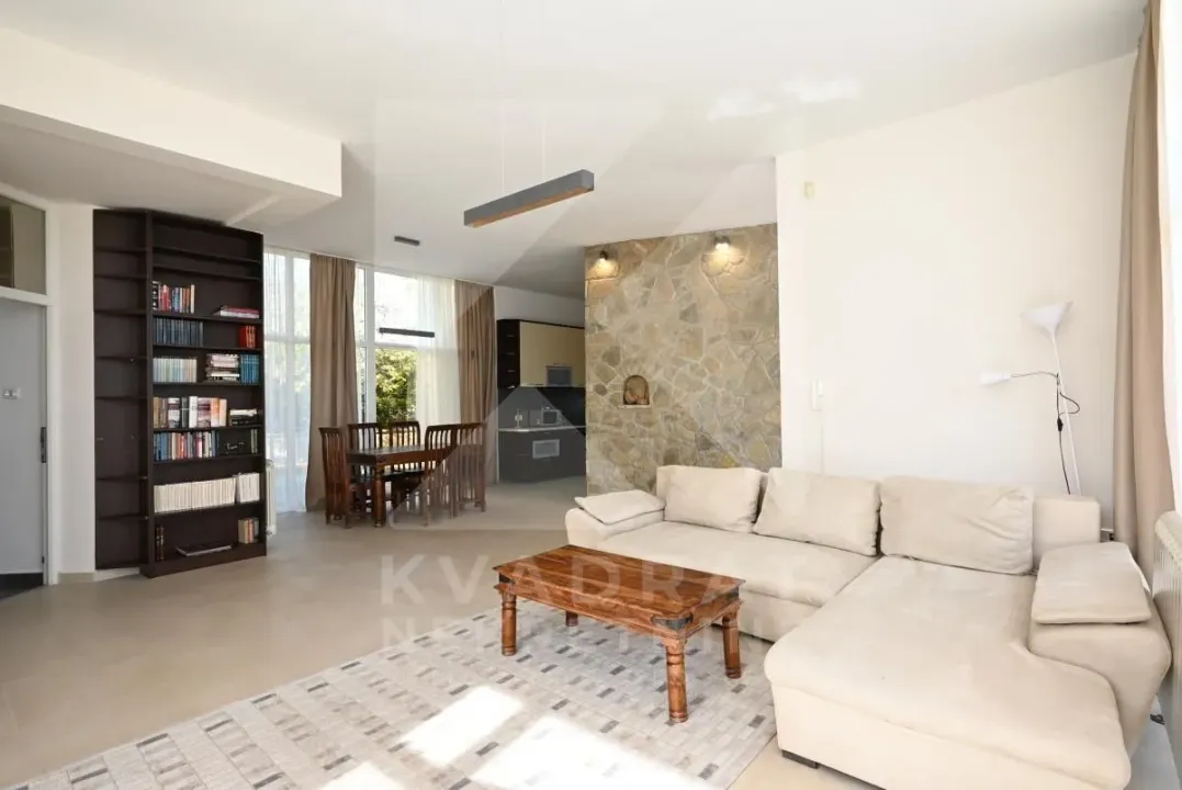 Rent, house, 250m², Tološi, Podgorica
