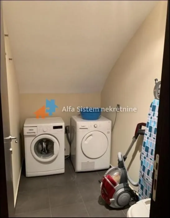 Izdavanje, stan, 160m², Crveni Krst, Beograd