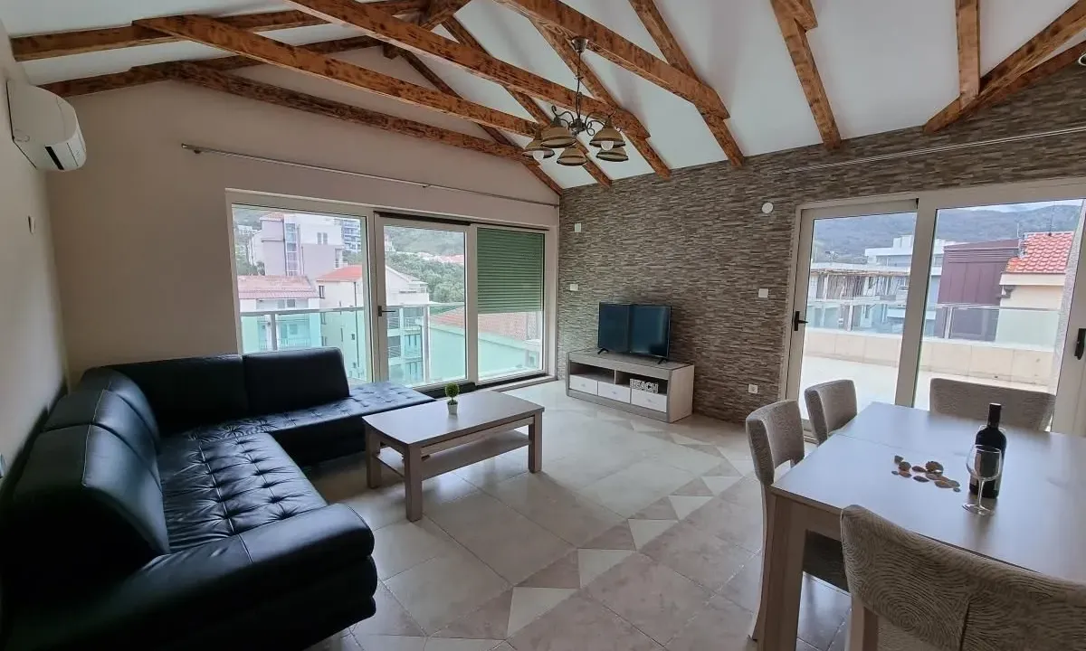 Prodaja, trosoban stan, 106m², Bečići, Budva