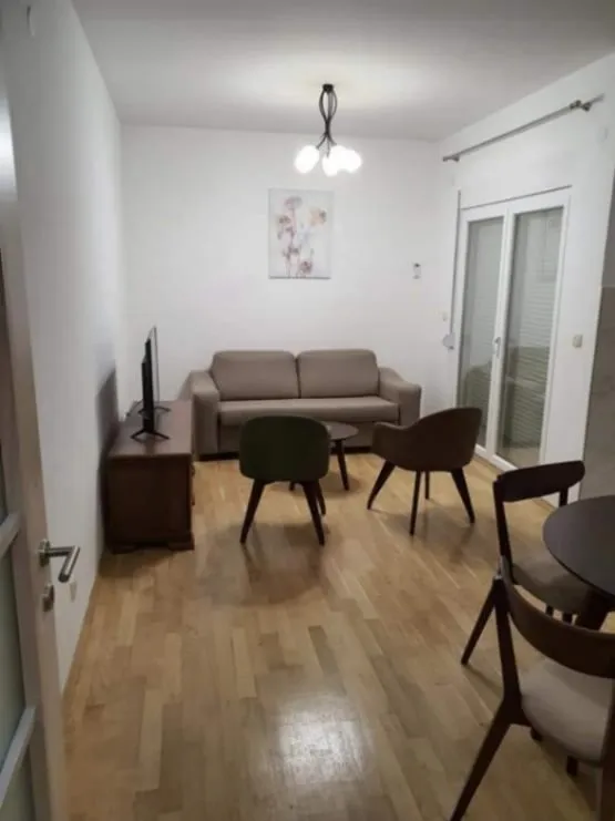 Rent, one bedroom apartment, 44m², Blok 6, Podgorica