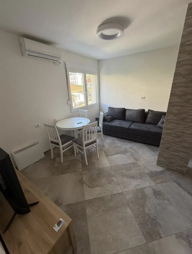 Sale, two bedroom apartment, 52m², Centar, Tivat