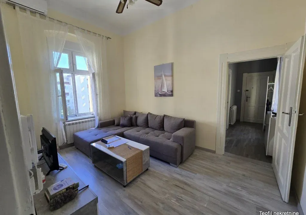 Izdavanje, jednosoban stan, 47m², Stari Grad, Beograd