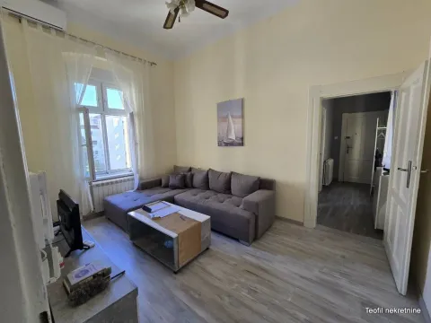 Rent, one bedroom apartment, 47m², Stari Grad, Beograd