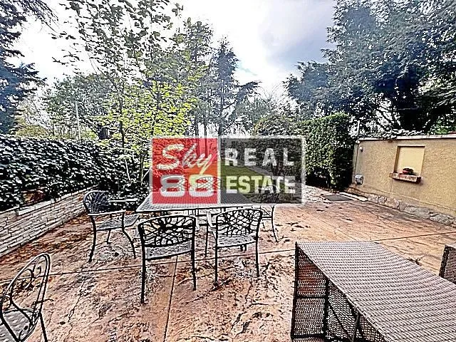 Rent, house, 330m², Čukarica, Beograd