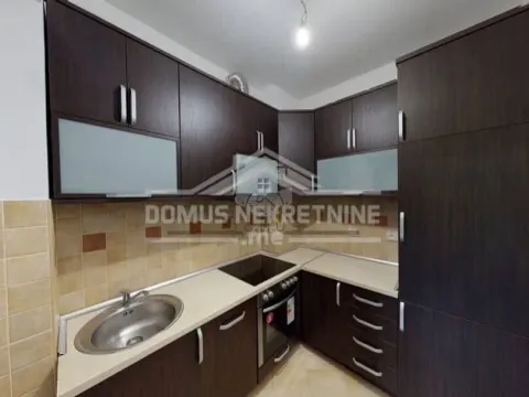Prodaja, jednosoban stan, 47m², Krivi Most, Podgorica - image 6